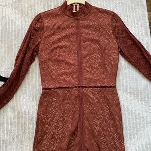 Aritzia (Wilfred) Rust color lace dress (long sleeve)